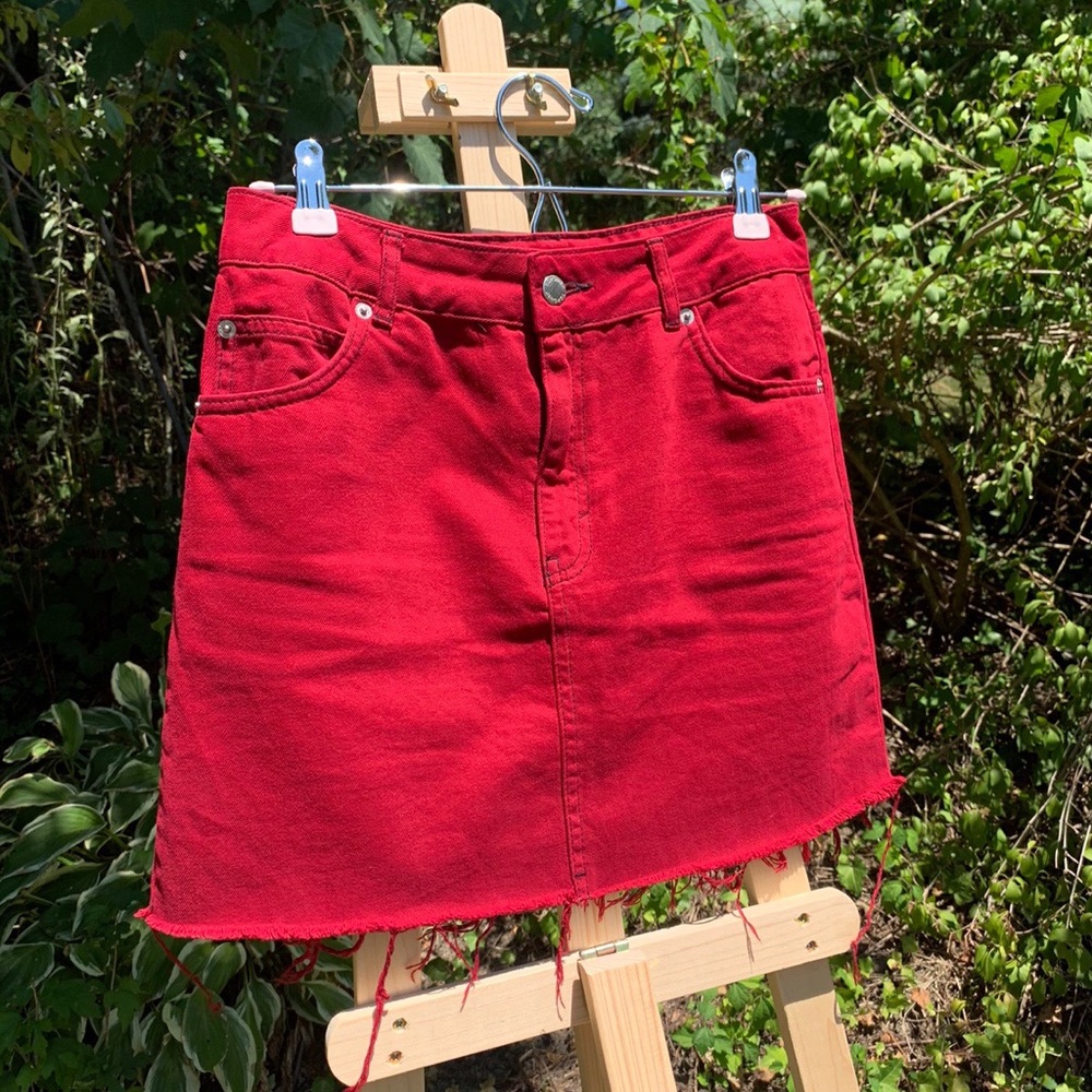 Red denim frayed skirt